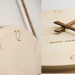 dong ho go phong cach bac au khac logo 482