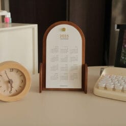 Lịch gỗ để bàn 2026